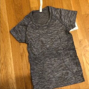 Lululemon swiftly tech ss crew